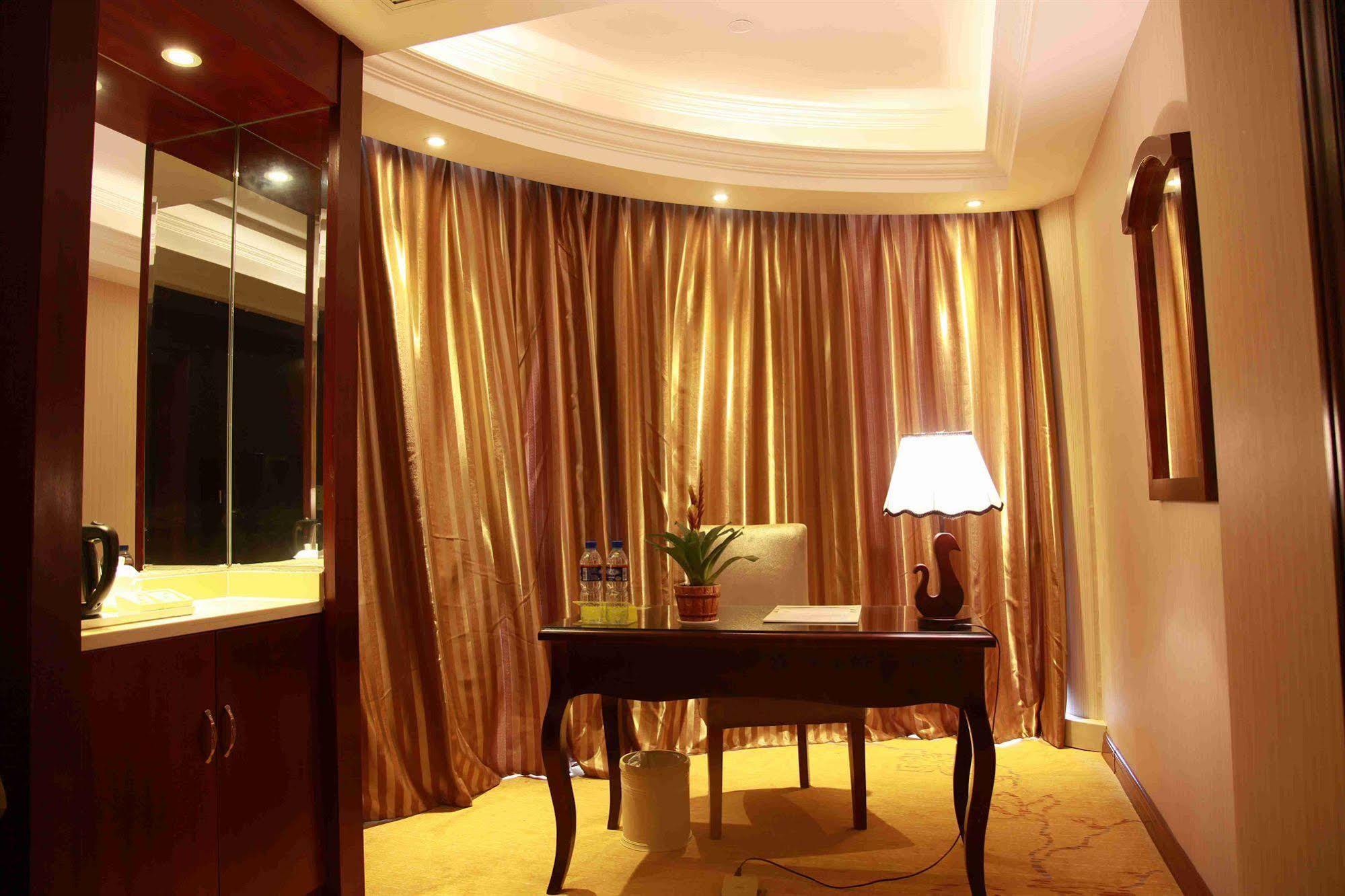 Vienna Hotel Shanghai Pudong Airport Extérieur photo