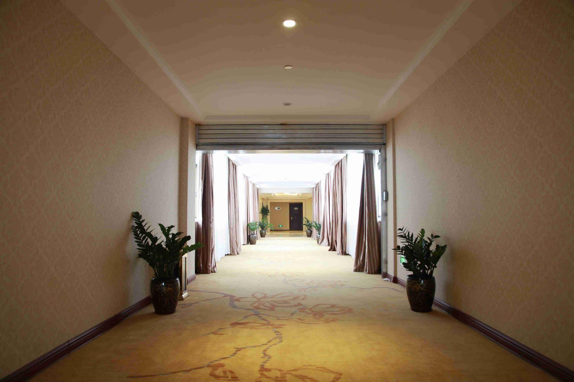 Vienna Hotel Shanghai Pudong Airport Extérieur photo