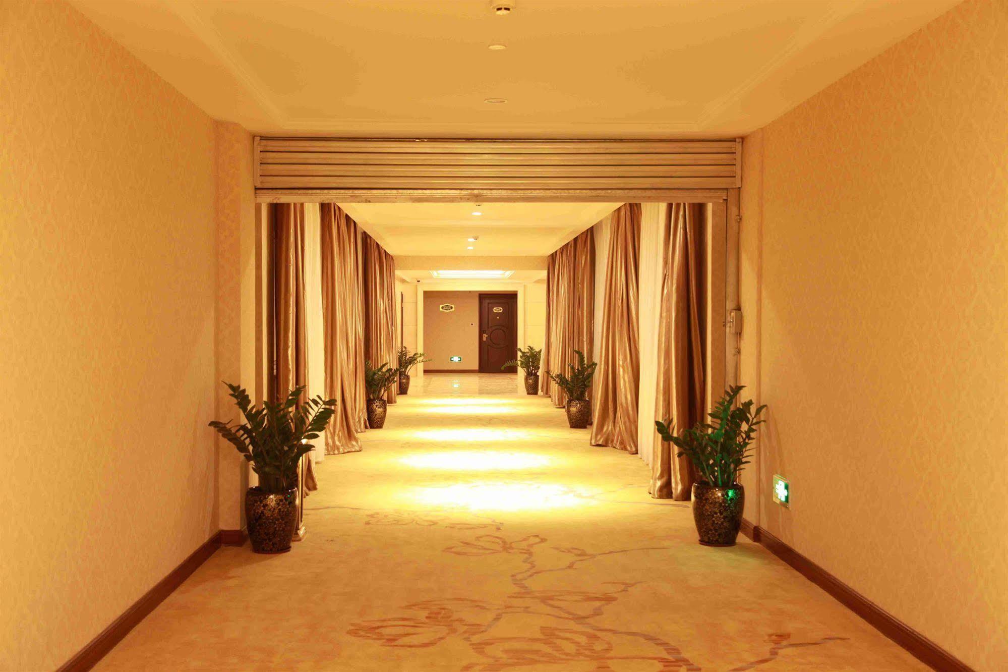 Vienna Hotel Shanghai Pudong Airport Extérieur photo